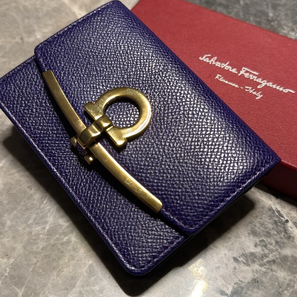 Ferragamo Italy Leather Wallet Card Holder - Picture 3 of 16